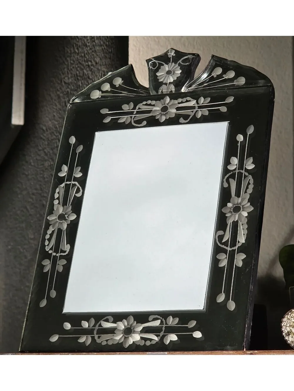 Venetian Style Mirrored Glass 4x6 Picture Frame Etched Floral Beveled Vintage